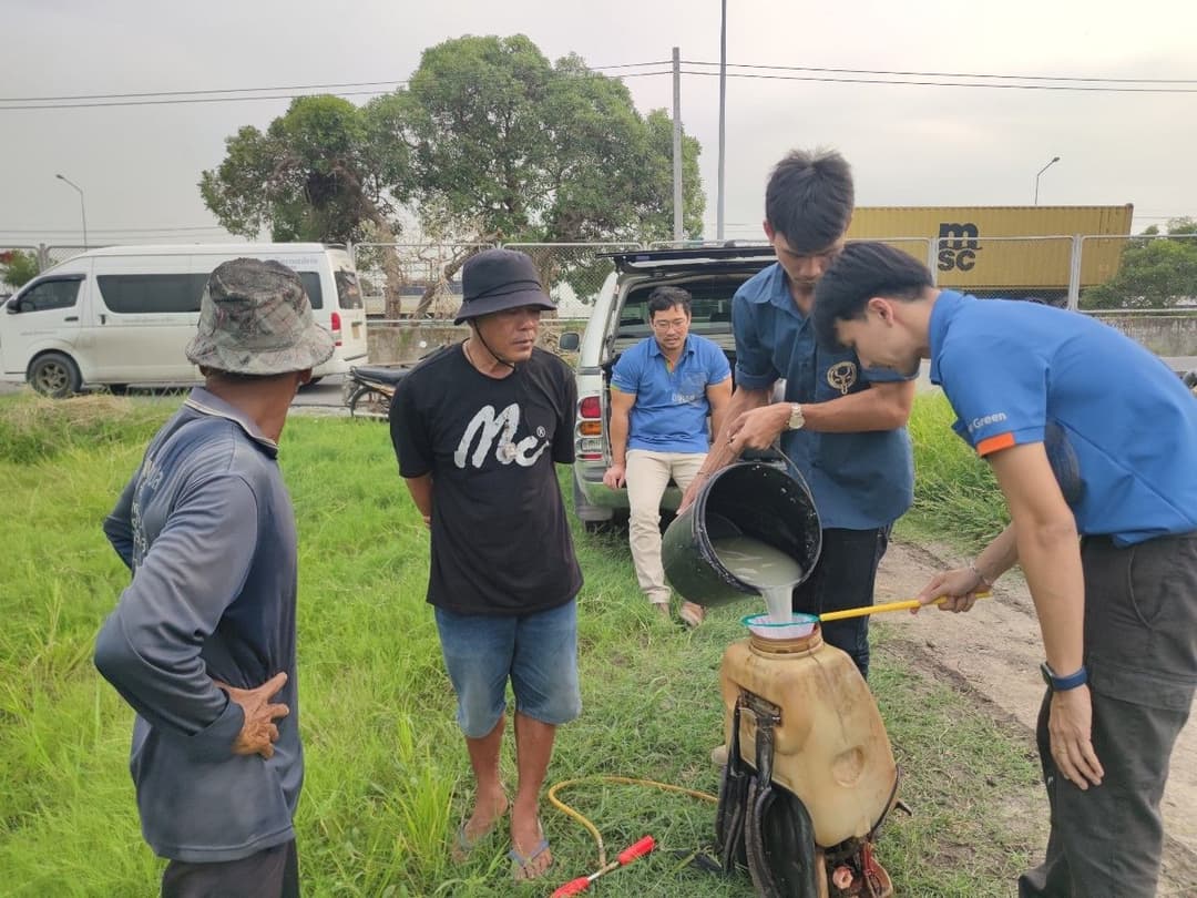 ต้นทุน ผลตอบแทนการปลูกข้าวโดยใช้สารเคมีและการปลูกข้าวโดยใช้สารชีวภัณฑ์ร่วมกับสารเคมีของเกษตรกร ตำบลบางพลีน้อย อำเภอบางบ่อ จังหวัดสมุทรปราการ