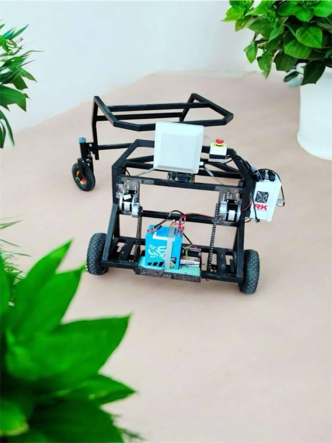 Agricultural equipment propulsion system using RFID technology
